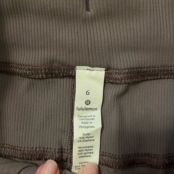 Lululemon Dance Joggers in Light Lavender Mauve Color Size 6 - Picture 4 of 4